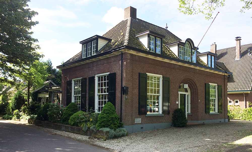 gemeentehuis van Eefde gemeentehuis van Eefde
